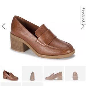 Never worn Bare traps Penny loafer size 7